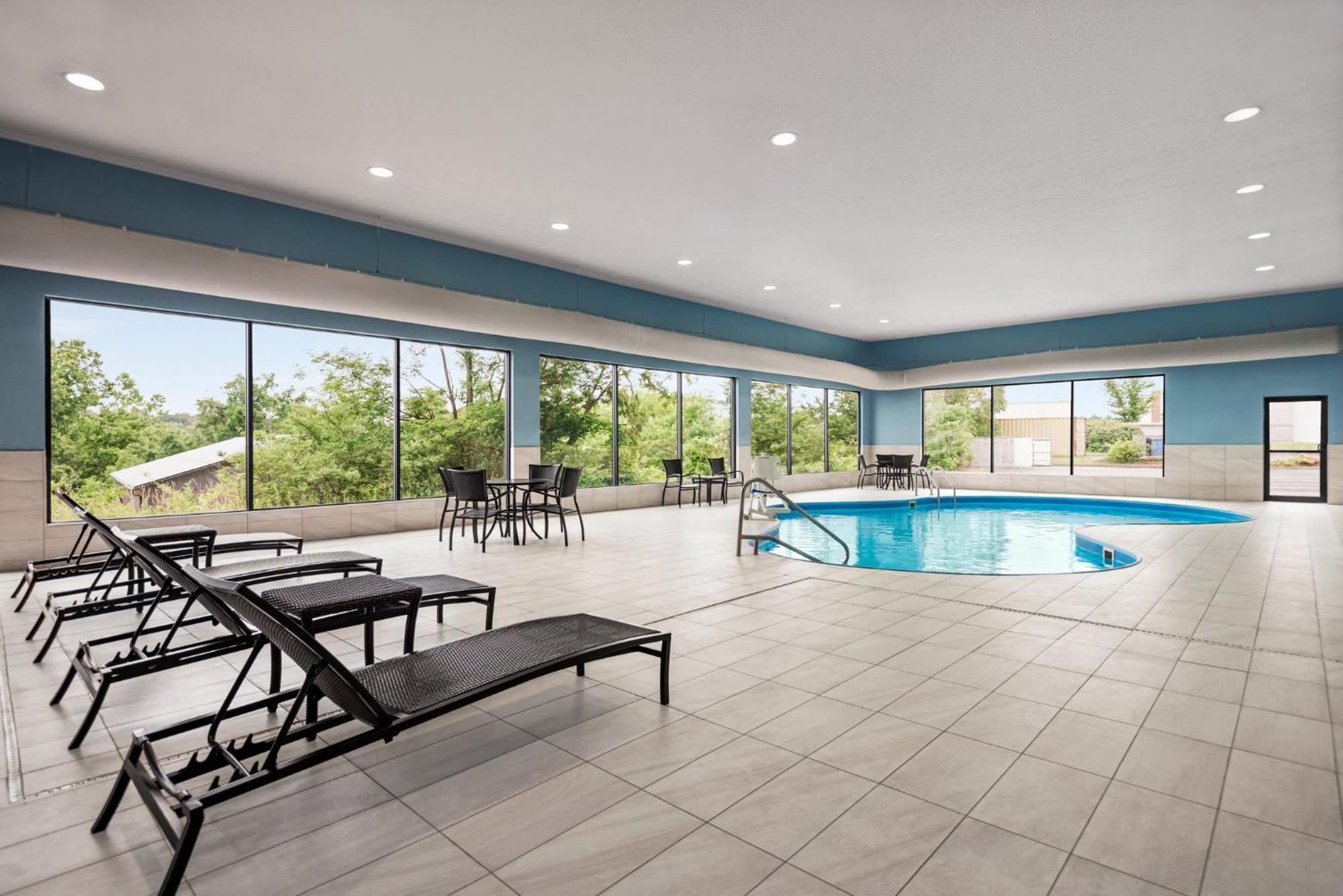 Holiday Inn Express Morgantown By Ihg Eksteriør bilde
